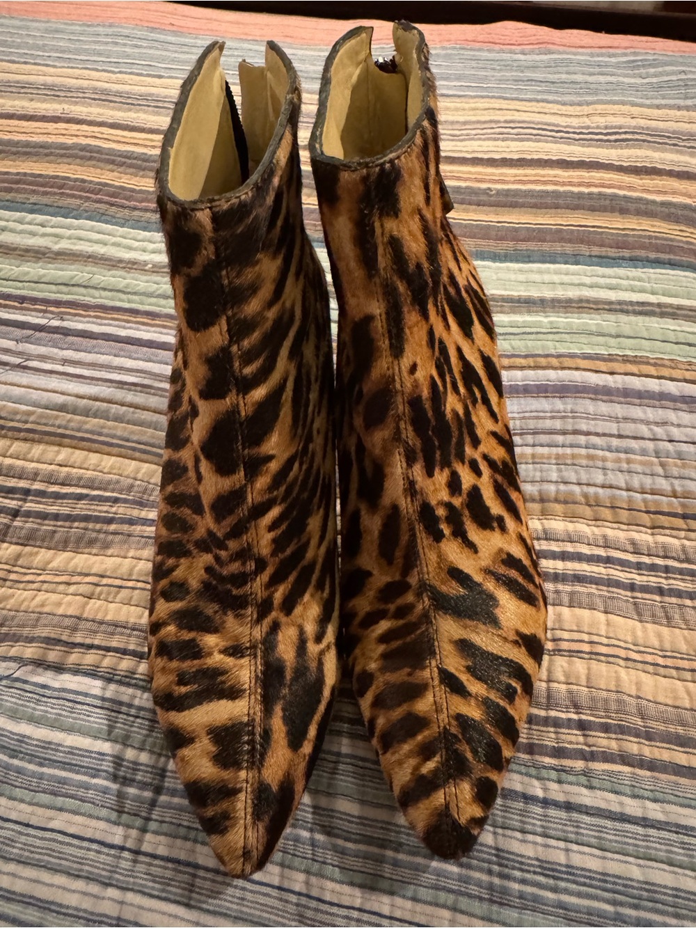 Vince Camuto Leopard Calf Hair Pointed Toe Ankle Boots 8M